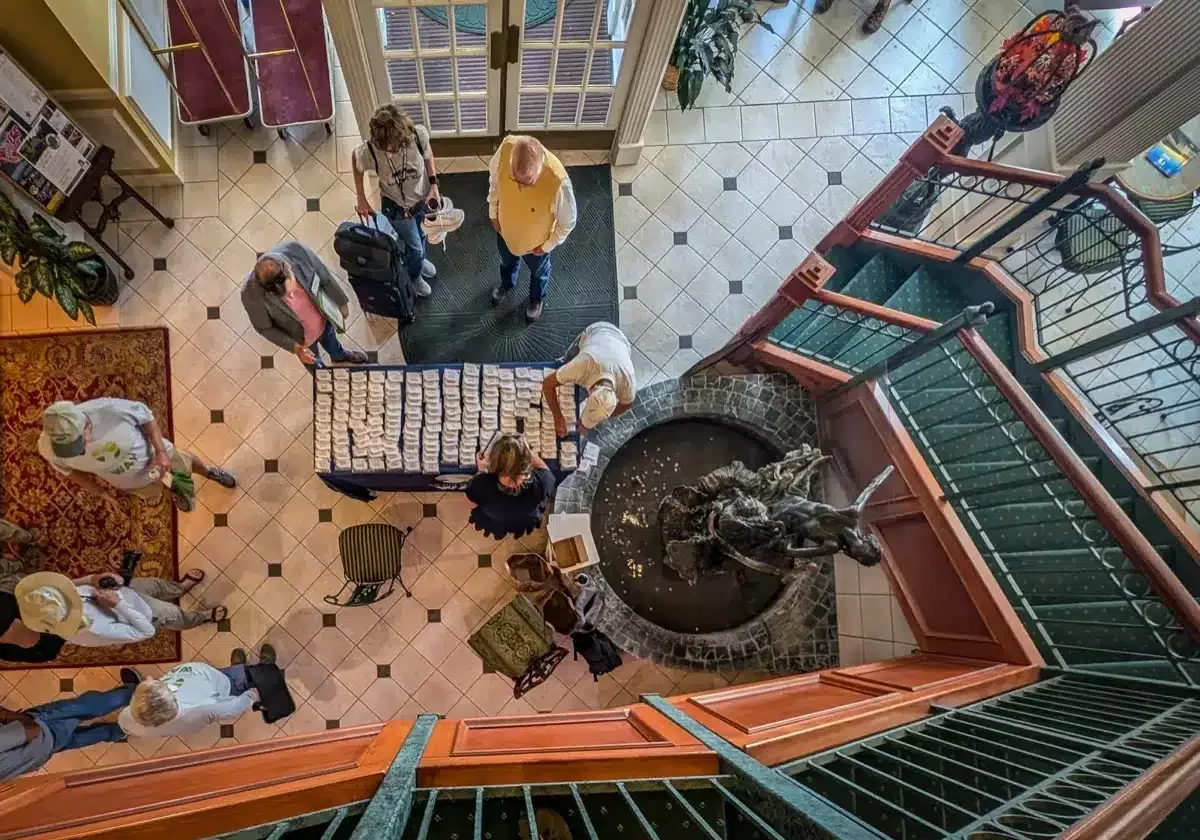 Take A Virtual Tour 333